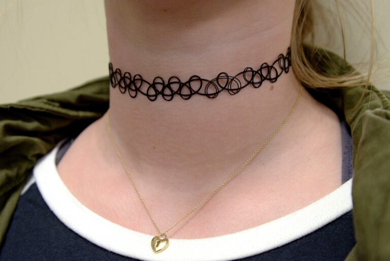 90s Choker Necklaces