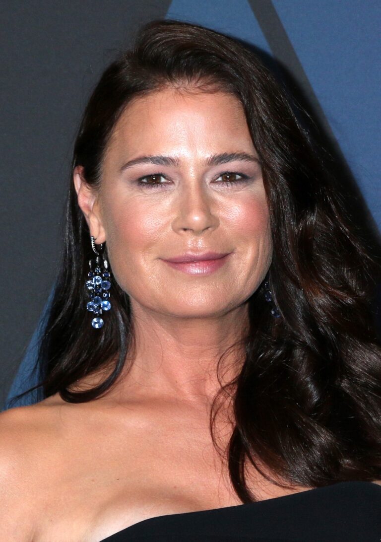 Maura Tierney: Her Influence On 90s Television